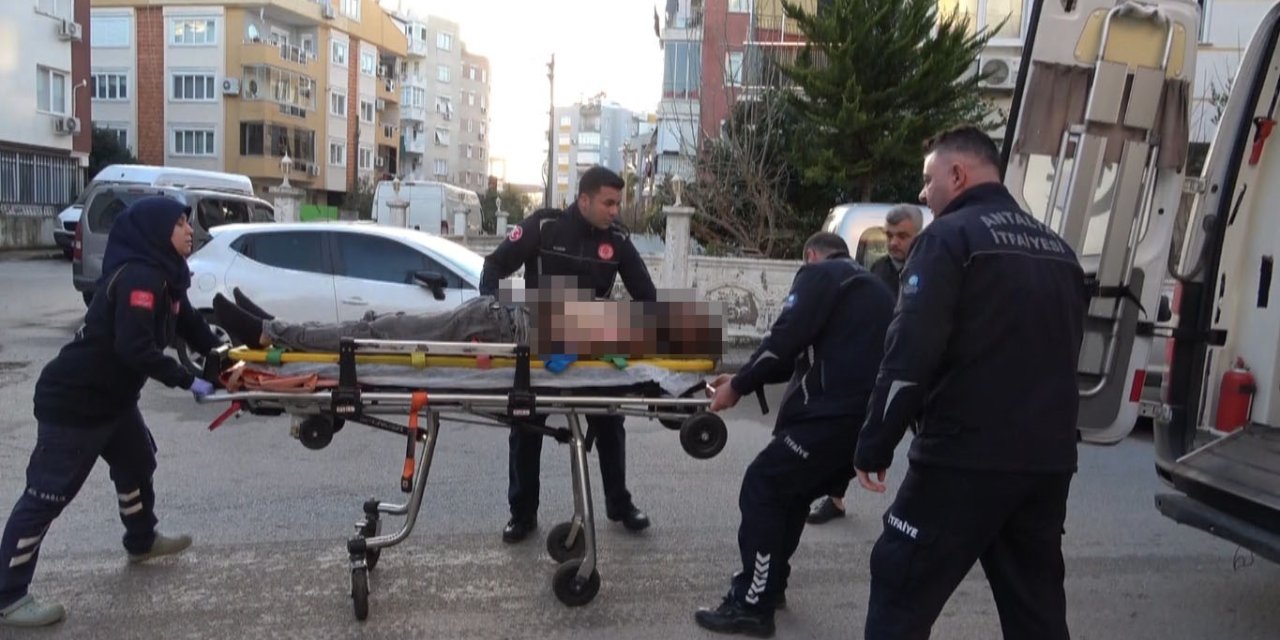 Yangına Uykuda Yakalandı, Alevlere Müdahale Ederken Yaralandı