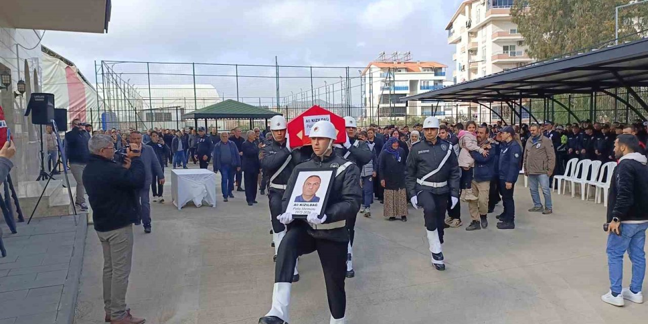 Gazipaşa Havalimanı’nda Görevli Polis Memuru Hayatını Kaybetti