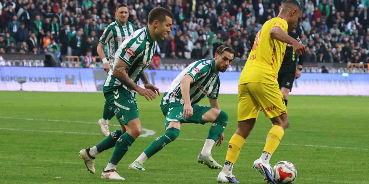 Trendyol Süper Lig: Konyaspor: 0 - Göztepe: 0 (ilk Yarı)
