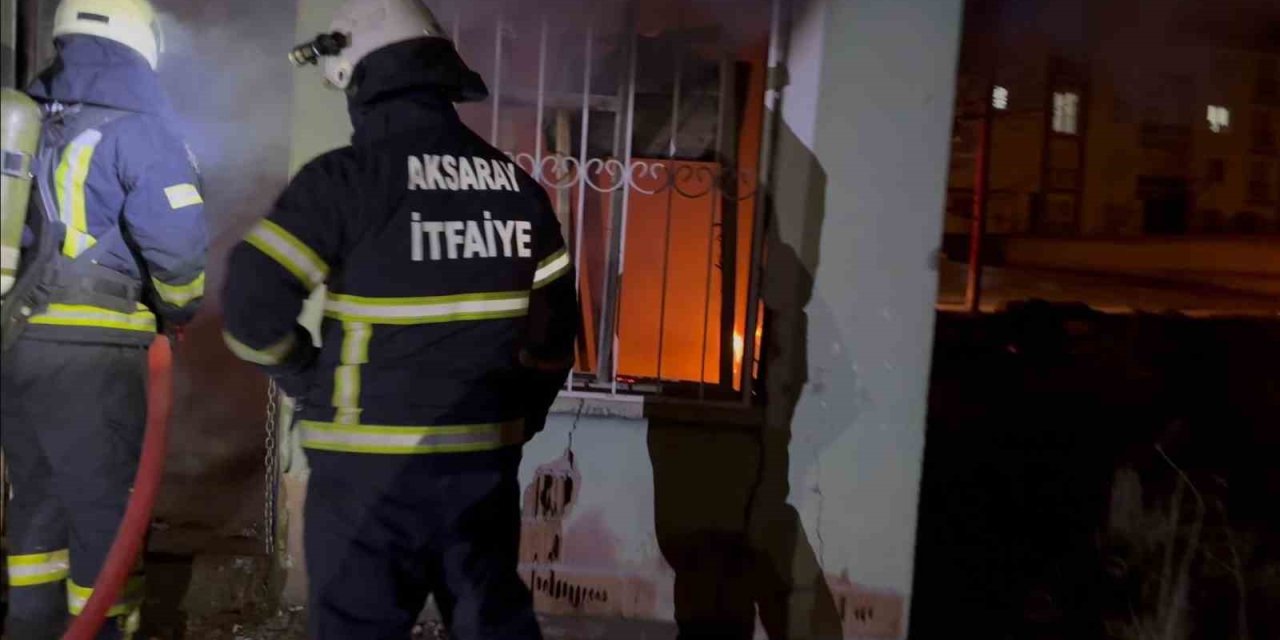 Aksaray’da Müstakil Ev Alev Alev Yandı