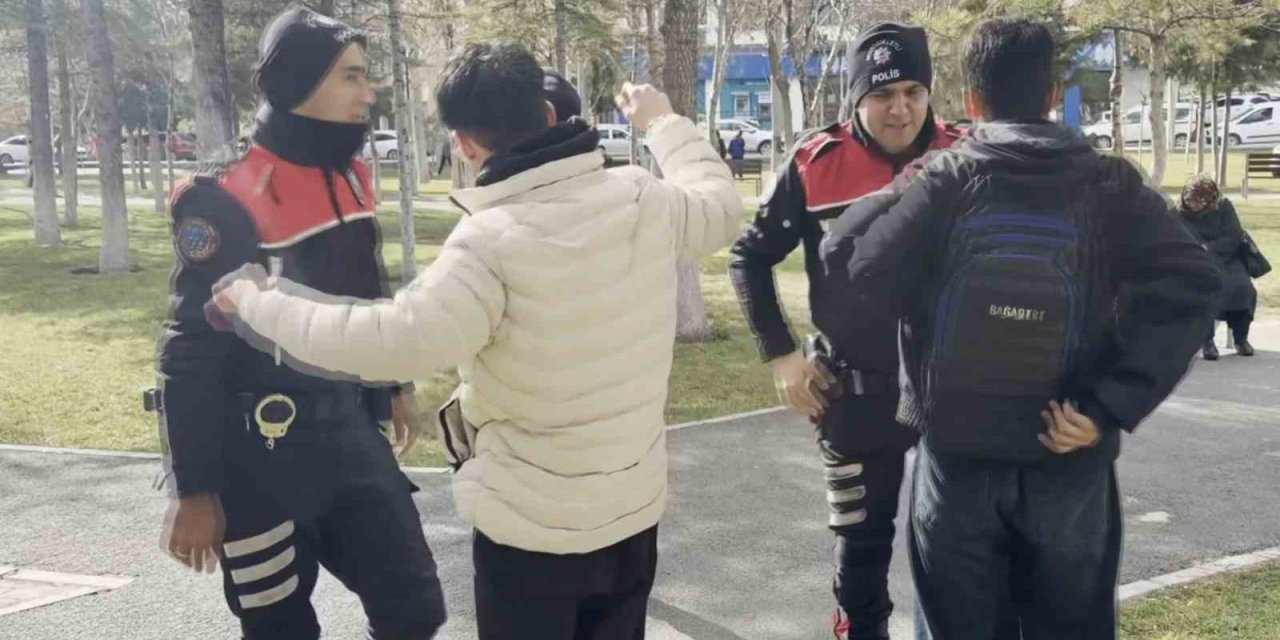 Aksaray’da Park, Bahçe Ve Okul Bölgeleri Denetim Altında