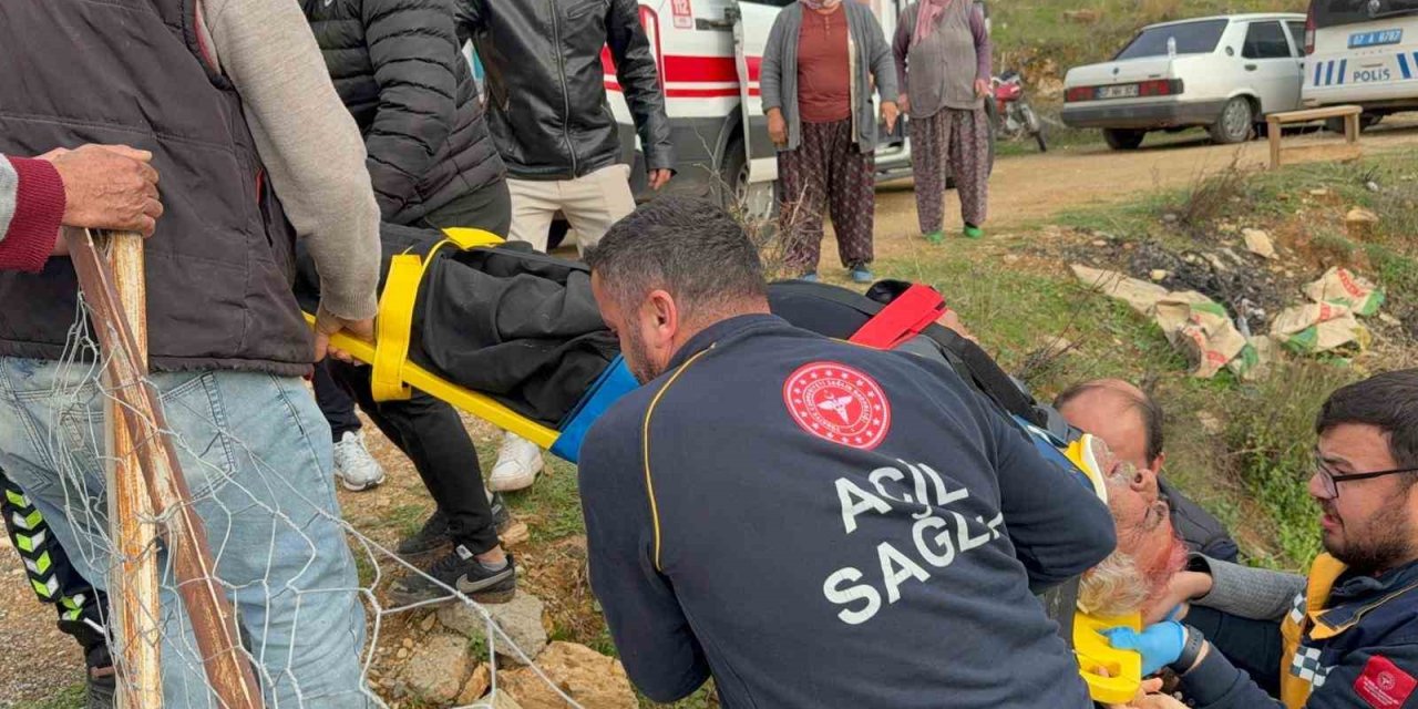 Antalya’da Motosiklet Uçuruma Yuvarlandı: 2 Yaralı