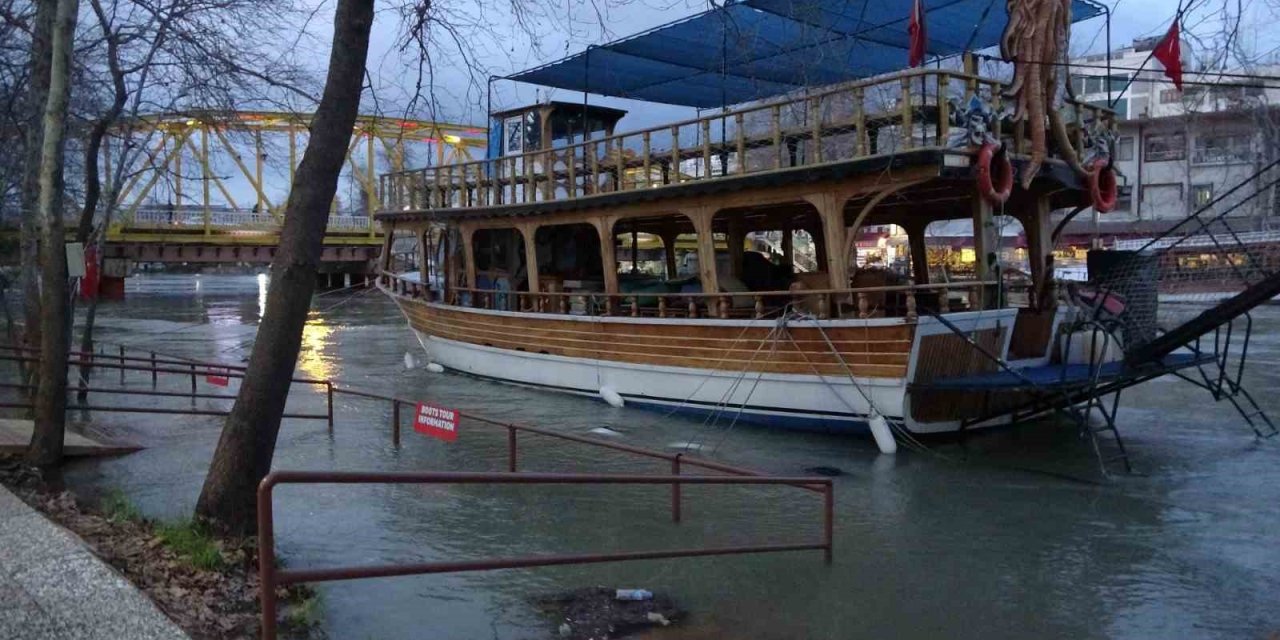 Barajlardan Bırakılan Su Manavgat Irmağı’ndaki Su Seviyesini Yükseltti