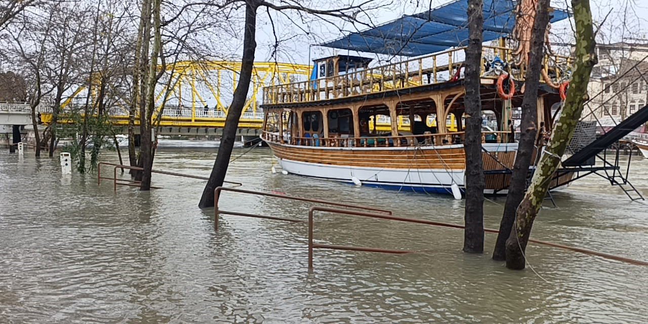 Manavgat Irmağında  Yağmur Alarmı