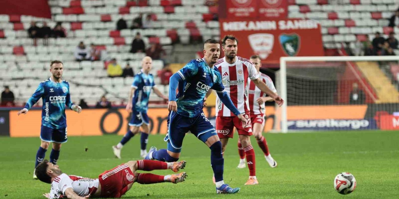 Trendyol Süper Lig: Antalyaspor: 3 - Samsunspor: 1 (maç Sonucu)