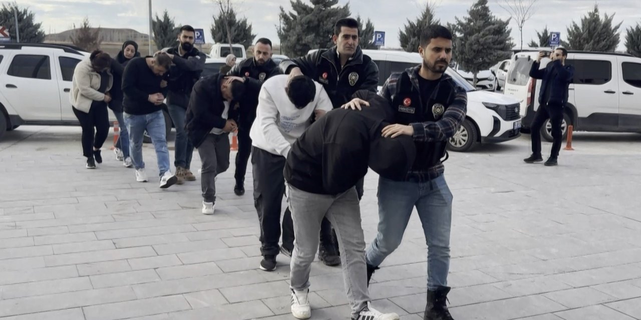 Aksaray’da Uyuşturucu Operasyonu: 8 Gözaltı