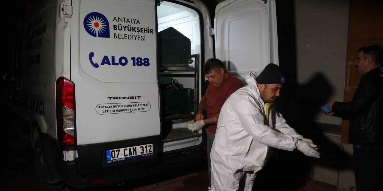 İnternette Tanıştığı Genç Tarafından Bıçaklanarak Öldürüldü