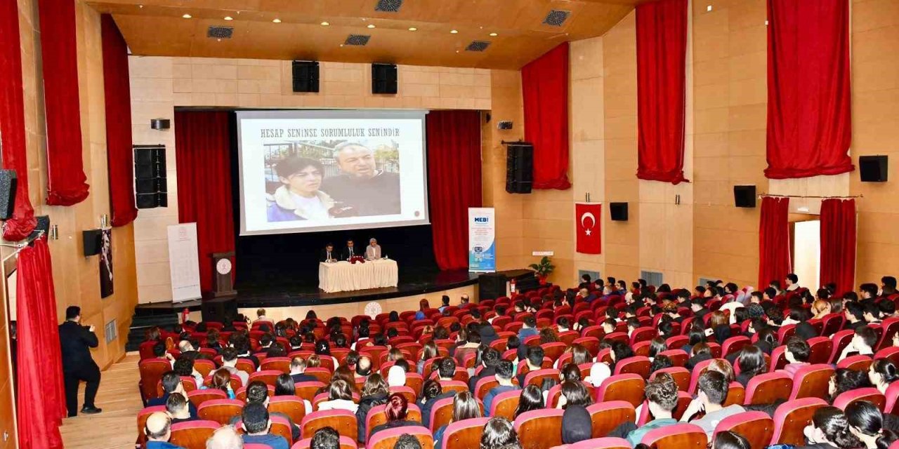 Silifke’de Öğrenciler Iban Dolandırıcılığına Karşı Bilgilendirildi