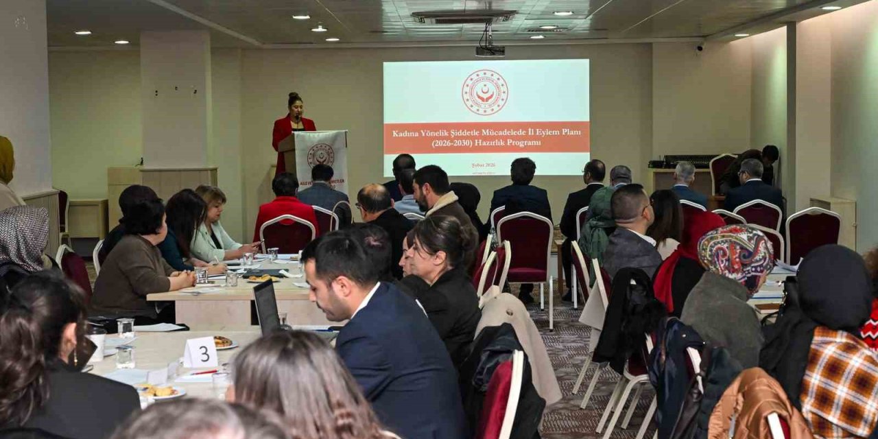 Kmü’de Kadına Yönelik Şiddetle Mücadele Çalıştayı Düzenlendi