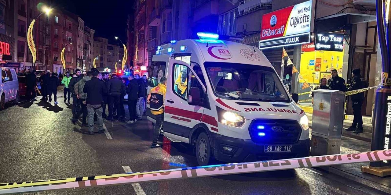 Aksaray’da Bir Evde 3 Kişi Silahla Vurulmuş Halde Bulundu: 3 Ölü