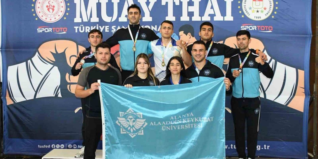 Alkü, Muay Thai Şampiyonasından 5 Madalya İle Döndü