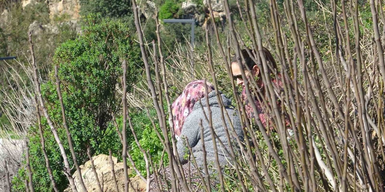 Engelli Oğlu İçin Falezlere Çıktı, 2 Saatte İkna Edildi