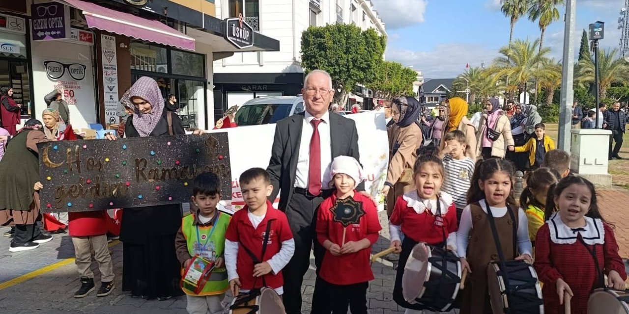 Miniklerden Ramazan Davullarıyla Renkli Görüntüler Oluşturdu