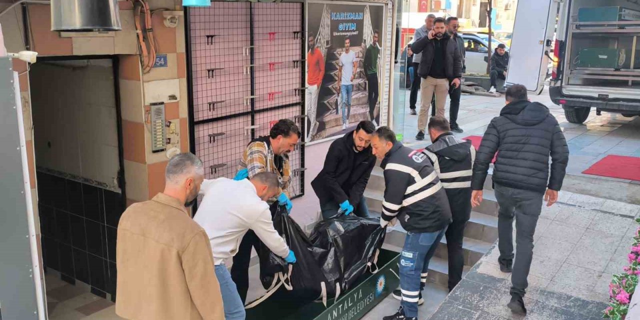 Antalya’da Katil Zanlısı Saklandığı Adreste Yakalandı