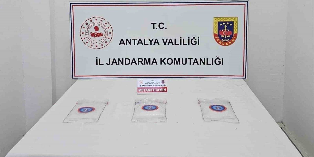 Antalya’da 1 Kilo 810 Gram Uyuşturucu Madde Ele Geçirildi