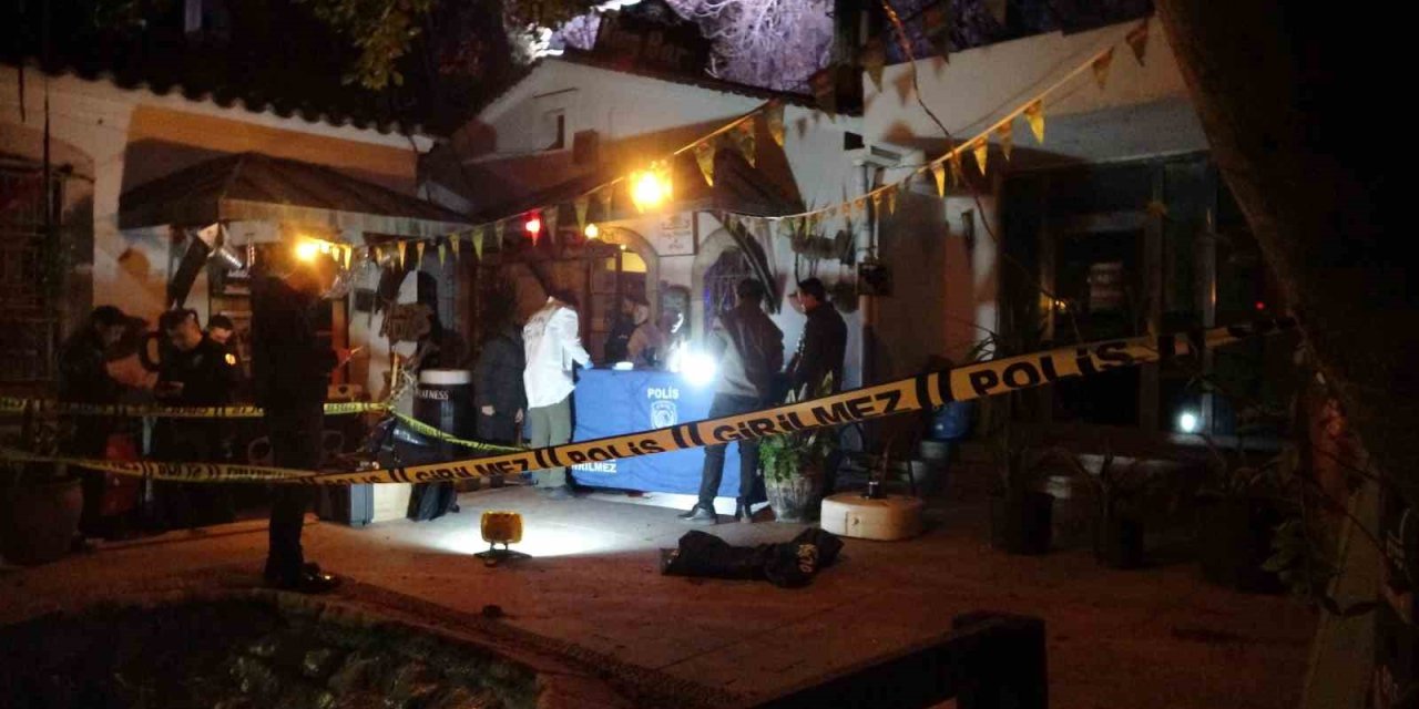 Antalya’da 21 Yaşındaki Genç 30 Metre Yükseklikten Beton Zemine Düşerek Hayatını Kaybetti