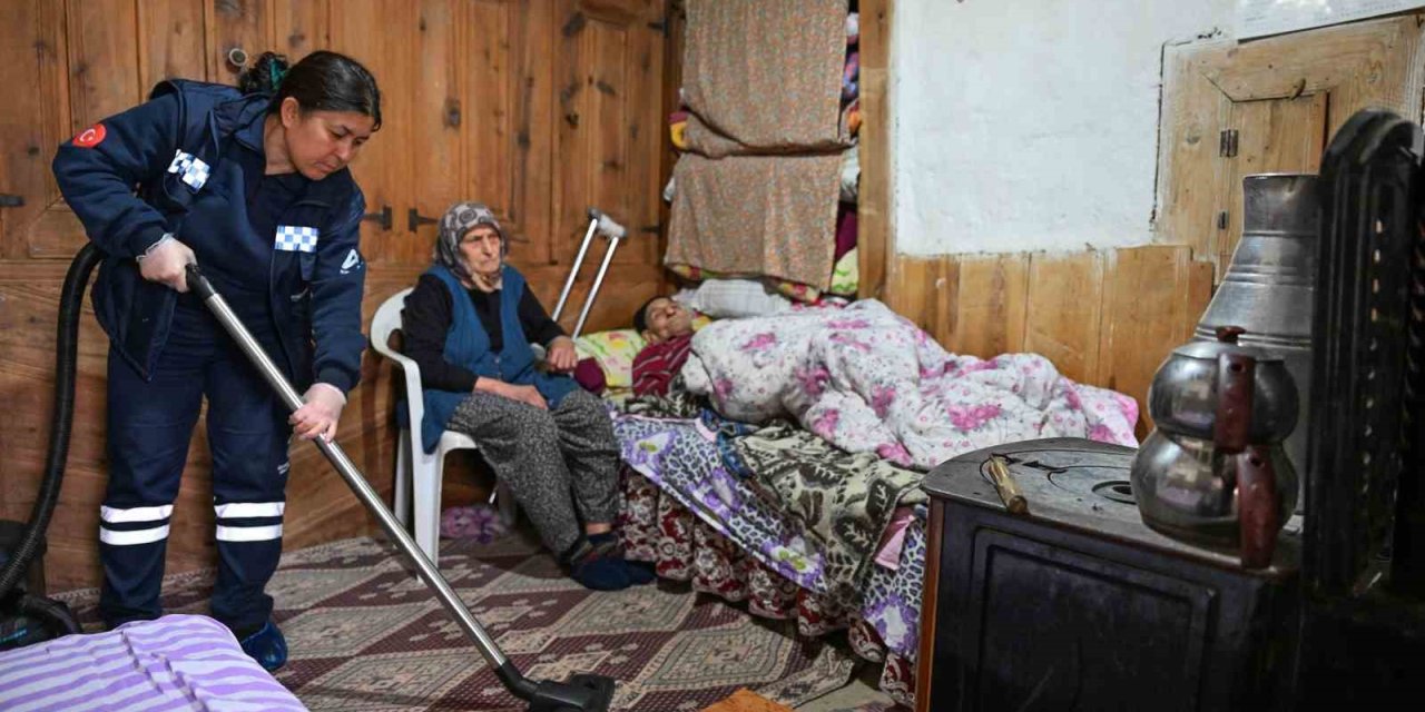 Evde Sağlık Ve Bakım Hizmetiyle Uzaklar Yakın Oluyor