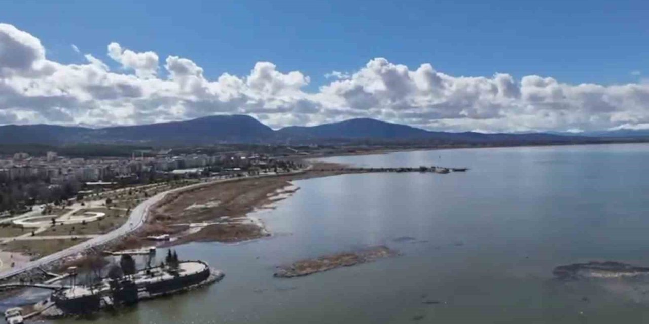 Kuraklıktan Bereketli Günlere: Beyşehir Gölü’ndeki Su Seviyesi Umut Verdi