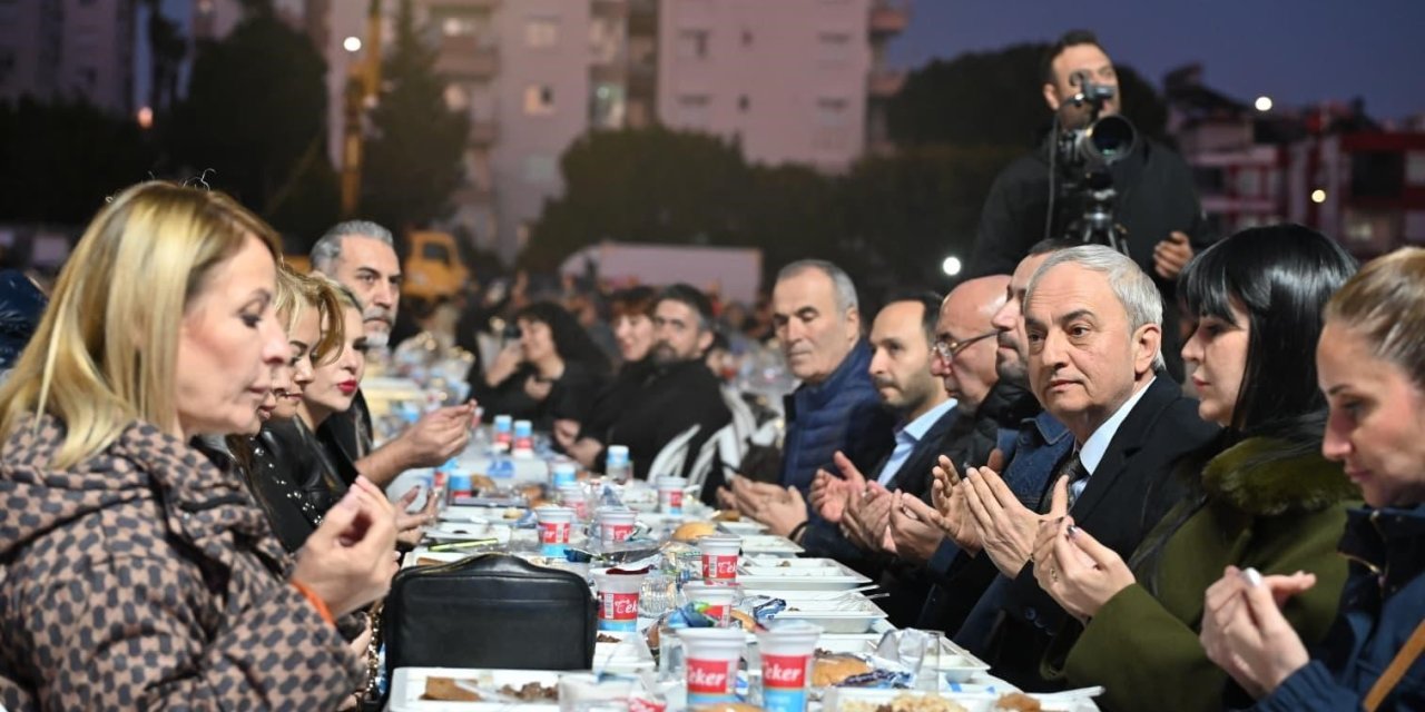 Kepez’de Ramazan Bereketi: 5 Mahalle Tek Sofra