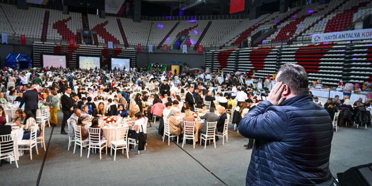 Devlet Koruması Altındaki Çocuklar, Koruyucu Aileler Ve Yeni Evli Çiftler Aynı Sofrada Buluştu