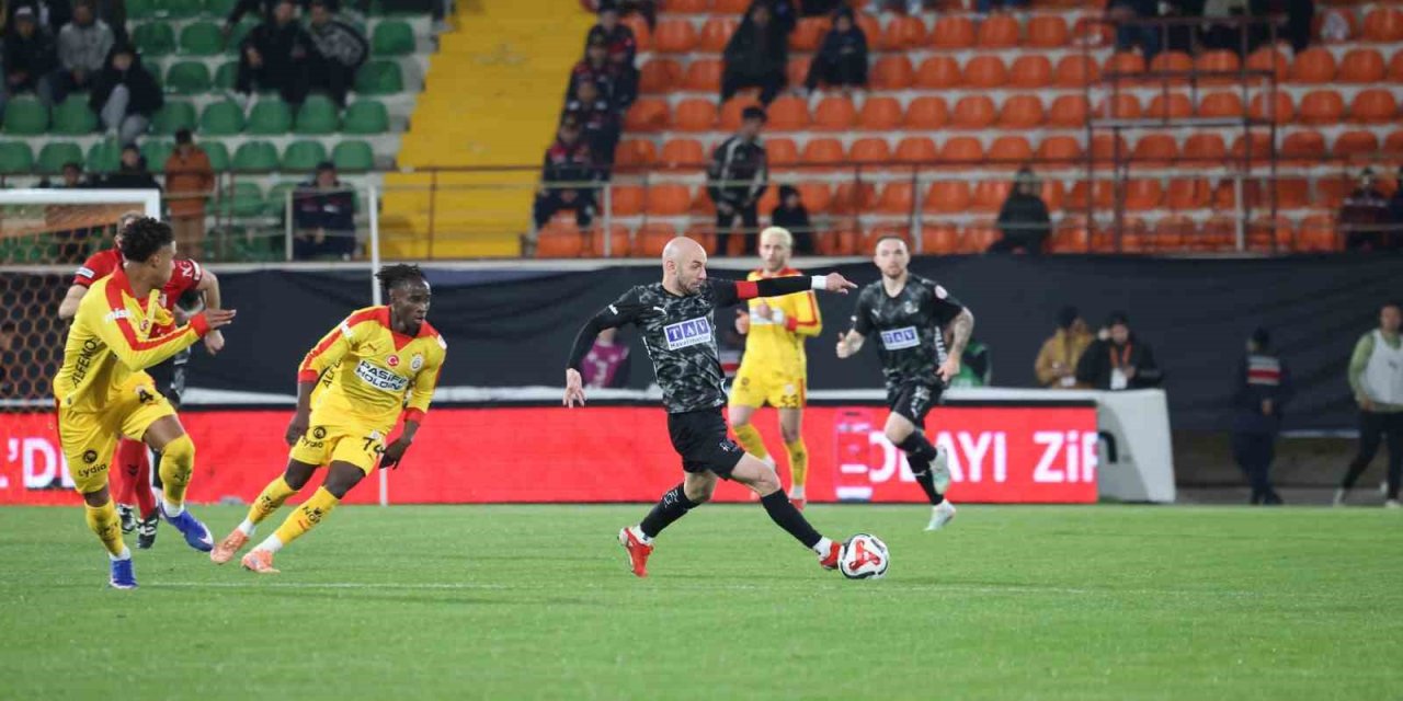 Ziraat Türkiye Kupası: Corendon Alanyaspor: 1 - Galatasaray: 2 (maç Sonucu)
