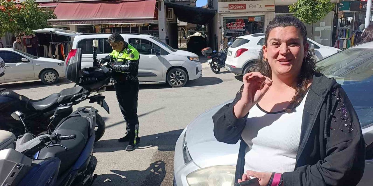 Kasktan Ceza Yememek İçin Plakasını Kapattı, Yediği Cezayı Görünce Hayatının Pişmanlığını Yaşadı