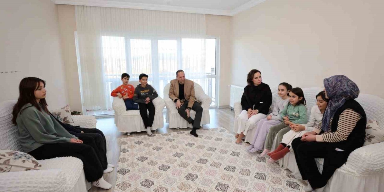 Başkan Özdemir’den Çat Kapı Ziyaret