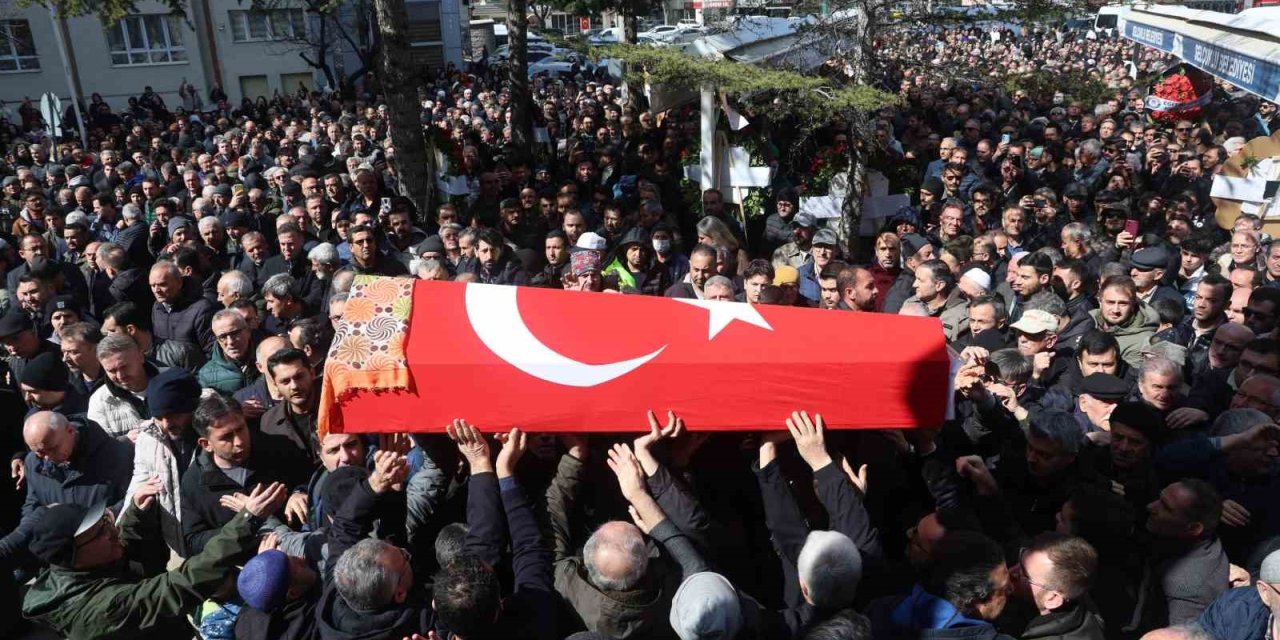 Fatma Nur Öğretmenin Acılı Amcası: "fatma Nur Okulunda Sevilen, İyi Bir Öğretmendi"