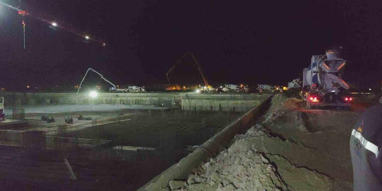 İnşaatta Yaklaşık 7 Metre Yükseklikten Düşen İşçi Yaralandı