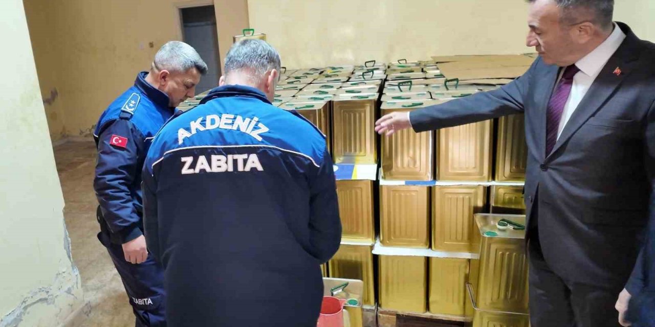 Mersin’de 4,5 Ton Sahte Zeytinyağı Ele Geçirildi