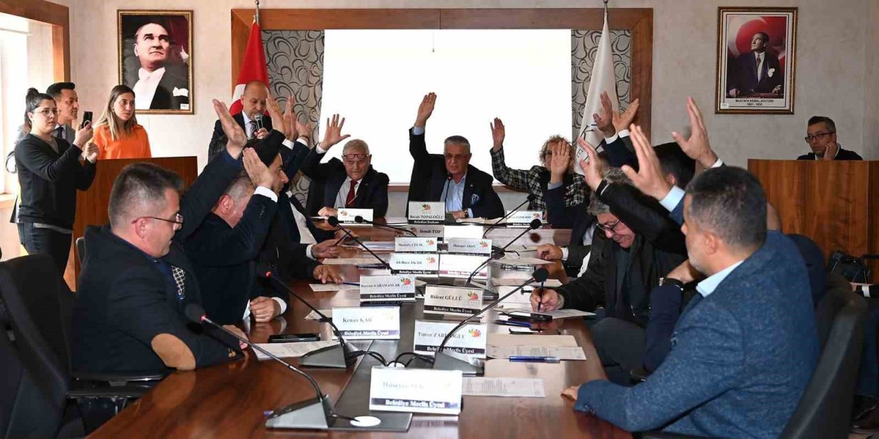 Çamyuva Mahallesi’nde Sel Ve Su Baskınına Karşı Çalışma Raporu Oy Birliği İle Kabul Edildi