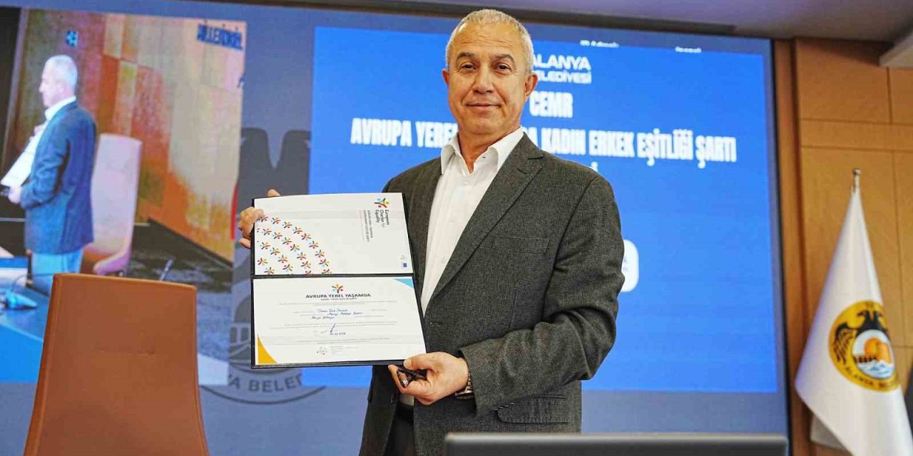 Başkan Özçelik, Cemr Avrupa Yerel Yaşamda Kadın-erkek Eşitliği Şartı’nı İmzaladı