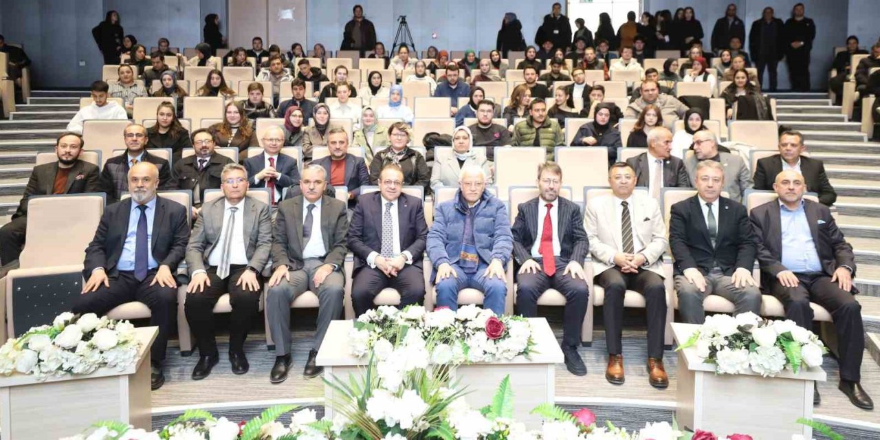 Büyükelçi Egemen Bağış, Neü’de Türk Dış Politikasını Değerlendirdi