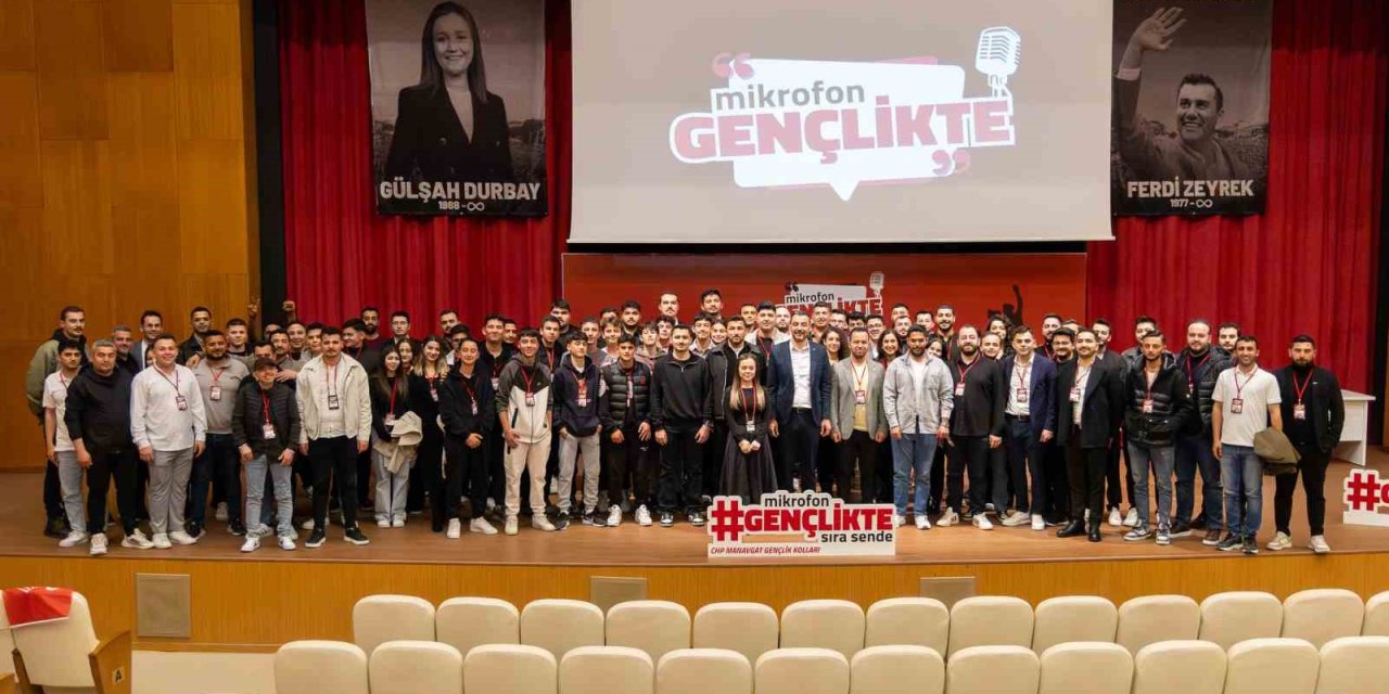 Başkan Vekili Çiçek: "mikrofon Gençlikte" Programının İlk Konuğu Oldu