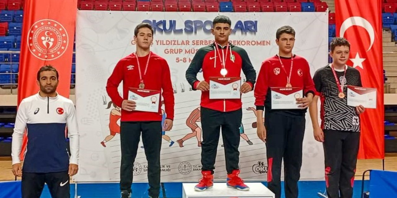 Manavgat Belediyesi Güreş Kulübü Sporcuları, Niğde’den Derecelerle Döndü