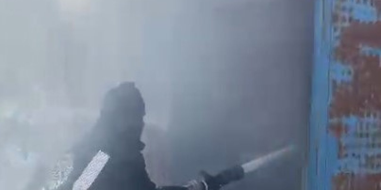 Çardak Yangınında 65 Buzağı Telef Oldu