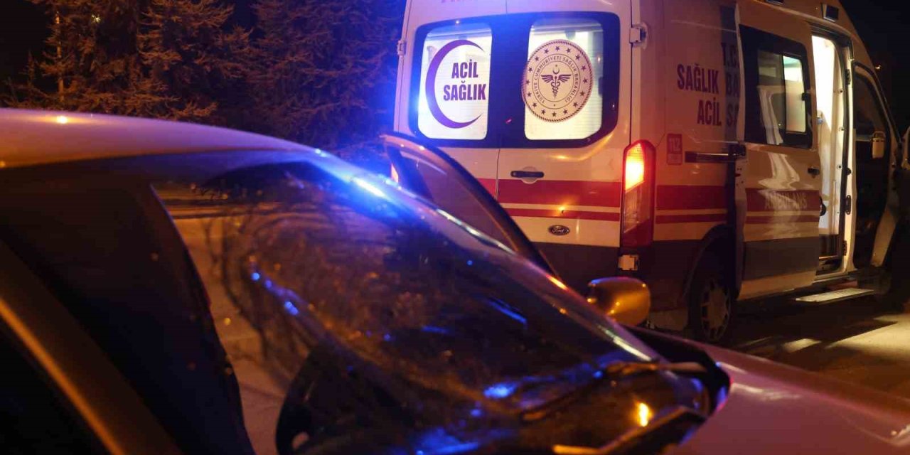 Yolun Karşısına Geçerken Otomobilin Çarptığı Yaya Yaralandı