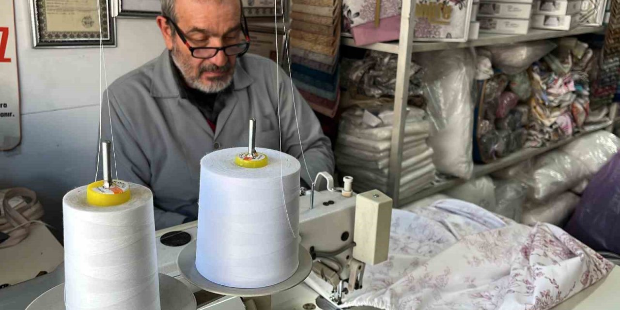 Büyük Dedesinden Miras Yorgancılığı Devam Ettiriyor