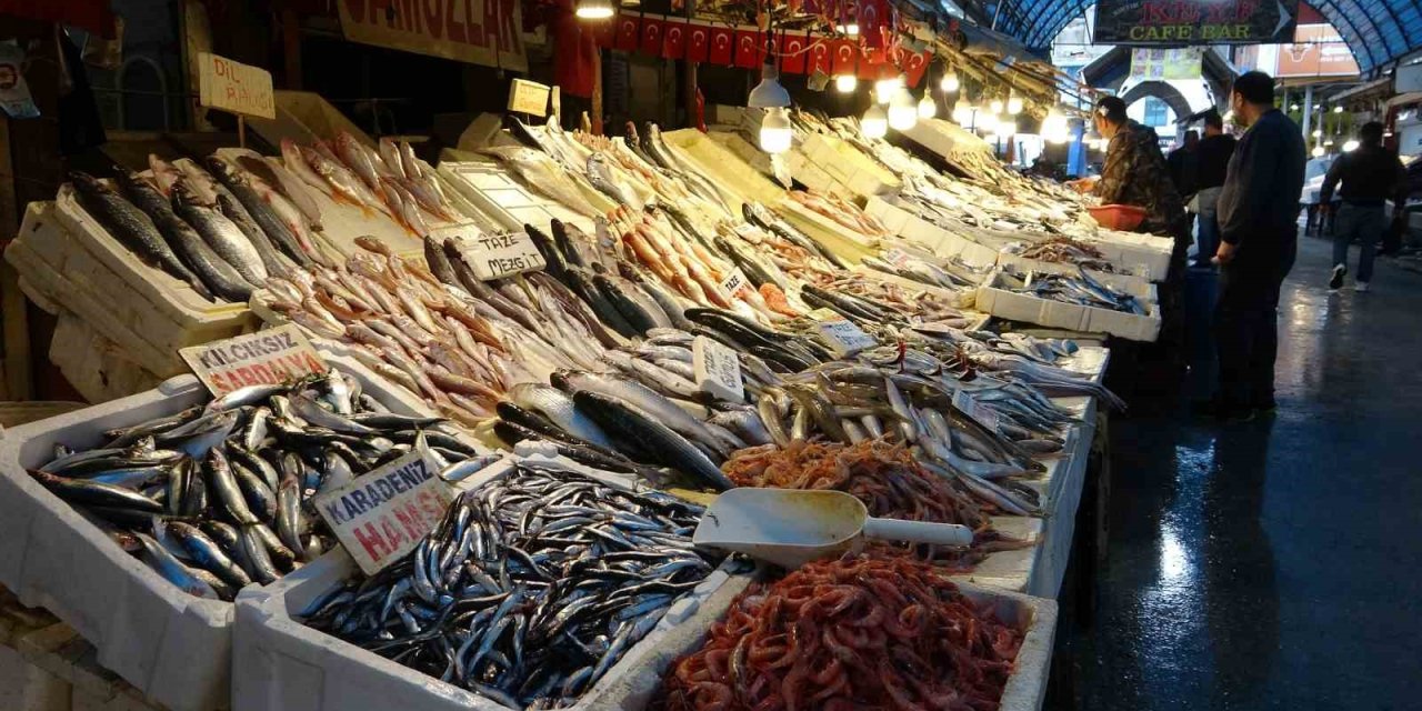 Mersin’de Ramazan’da Balık Fiyatları Düştü, Satışlar Arttı