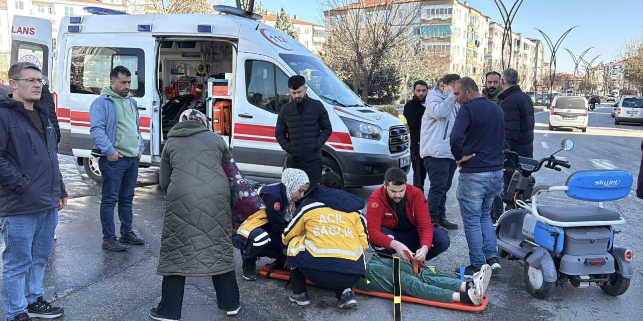 Aksaray’da İki Motosiklet Çarpıştı: 4 Yaralı