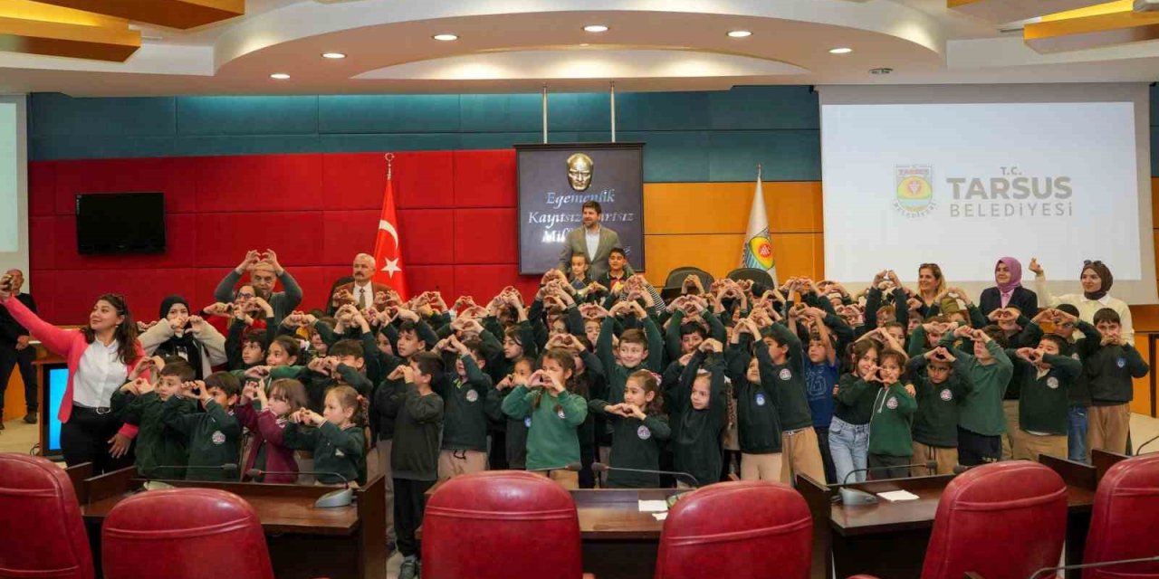 Tarsuslu Minikler Yerel Yönetimleri Yerinde Öğrendi