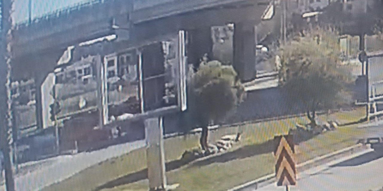 Elektrikli Bisiklet İle Motosiklet Çarpıştı: 1 Yaralı