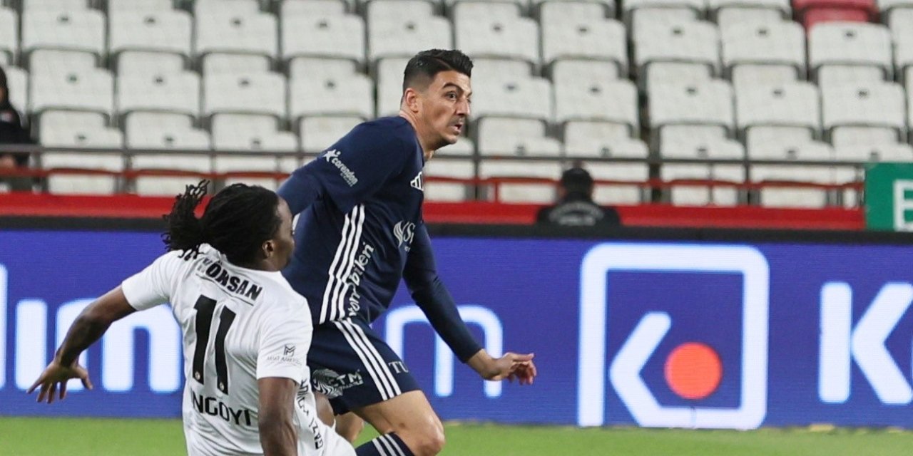 Trendyol Süper Lig: Antalyaspor: 0 - Gaziantep Fk: 0 (ilk Yarı)