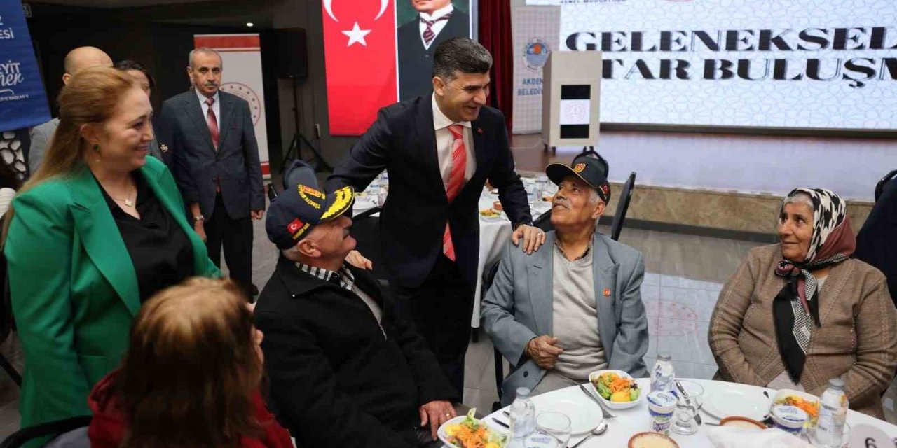 Şehit Aileleri Ve Gaziler İftarda Bir Araya Geldi