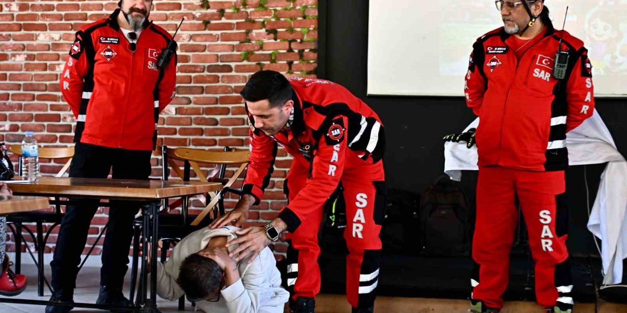 Muratpaşa Belediyesi’nden Özel Bireylere Afet Farkındalık Eğitimi