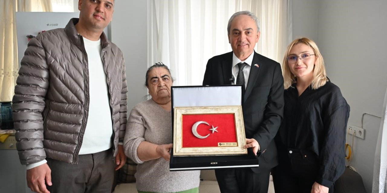 Kepez Belediye Başkanı Kocagöz’den Şehit Annesine Ziyaret