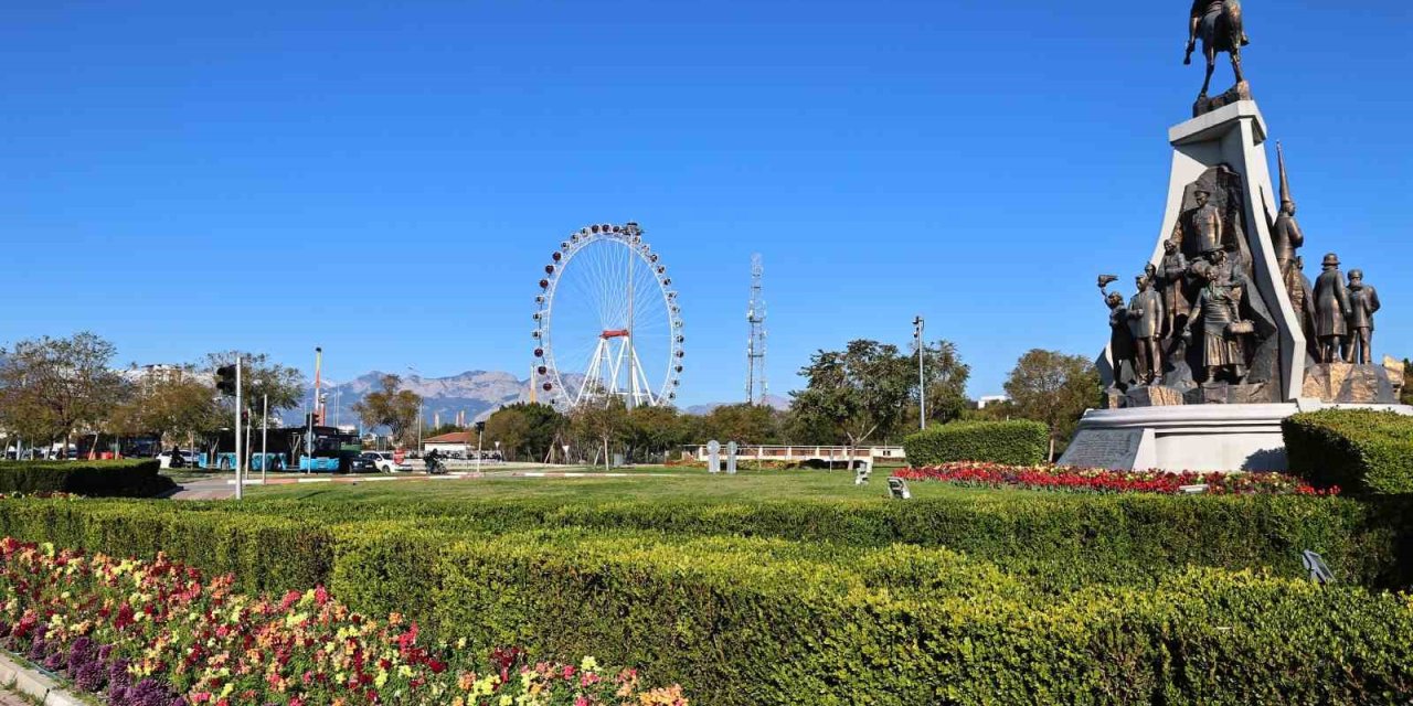 Antalya’da Bahar Hazırlığı: 4 Milyon Çiçek Toprakla Buluşuyor