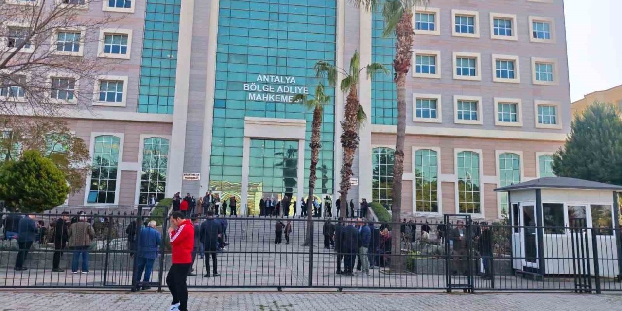 Antalya Büyükşehir Belediyesi’ne Yönelik Davanda Tutuksuz Sanıkların Savunmaları Alındı