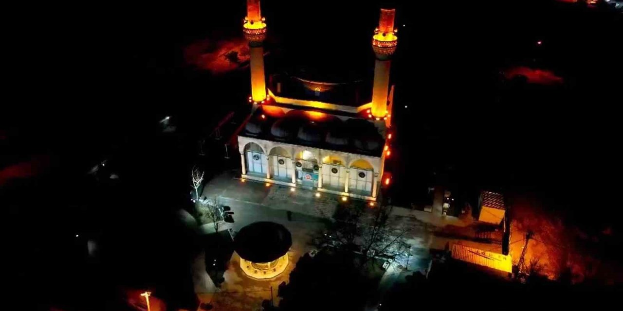 Karapınar’da Kadir Gecesi Coşkusu