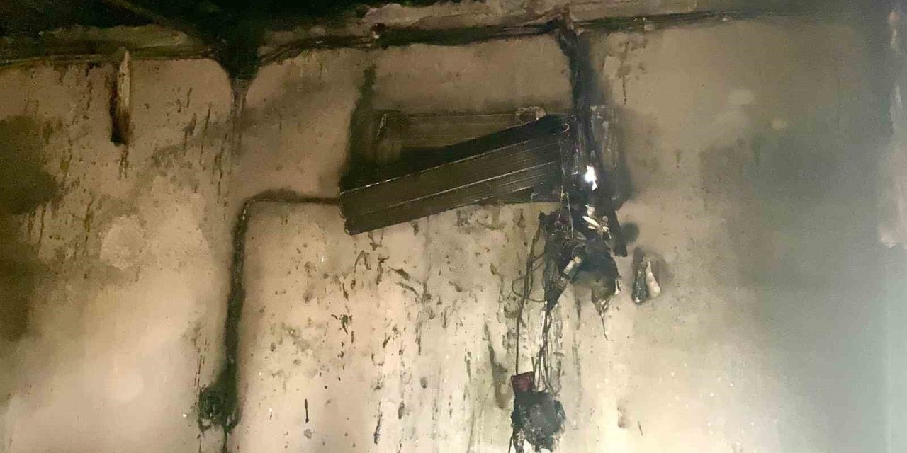 Klimadan Çıkan Yangın Ekiplerin Müdahalesiyle Söndürüldü